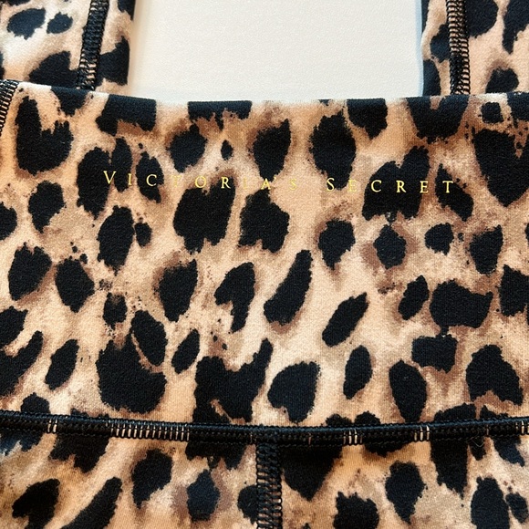 Victoria Secret - 4, animal print leggings, black/brown - Picture 3 of 5